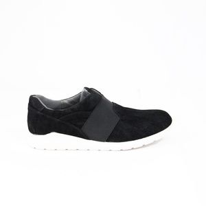 Women Black Slip on Sneakers 10 Mootsies Tootsies Comfort Shoes Faux Suede